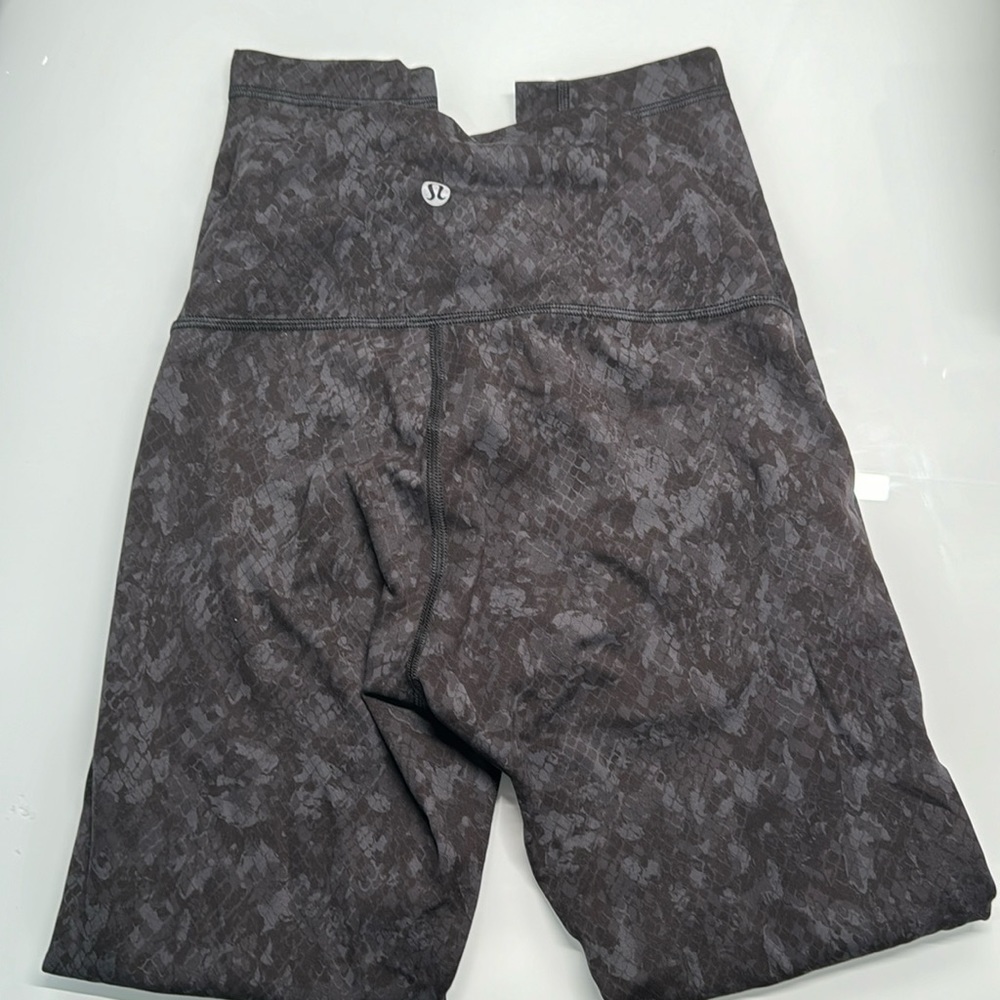 Lululemon Align Leggings 25” size 6